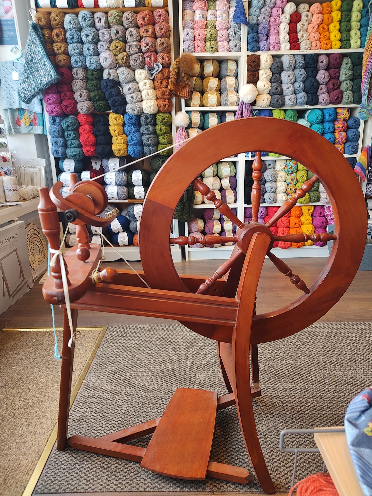Beginners introduction to using a spinning wheel