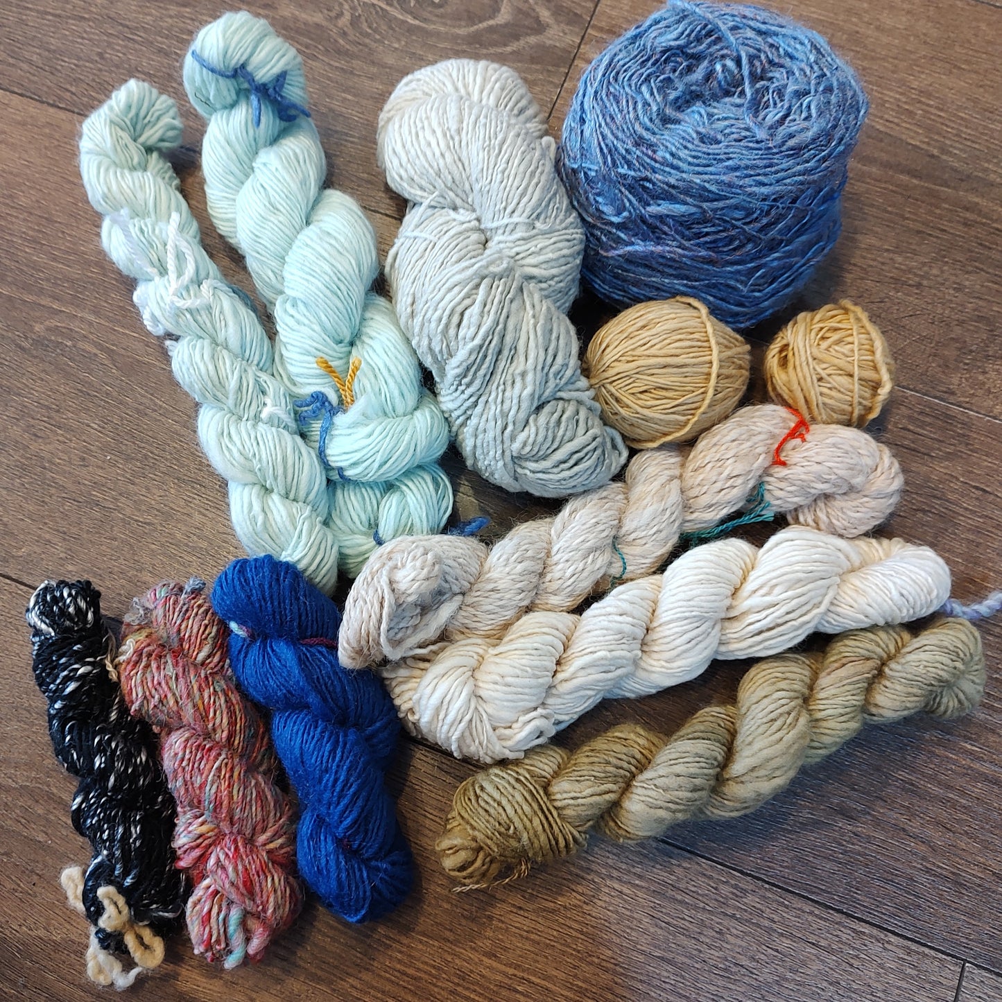 Yarn - Handspun selection - 83