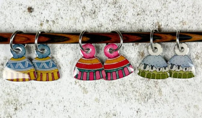 Stitch markers & storage tins