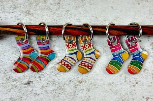 Stitch markers & storage tins