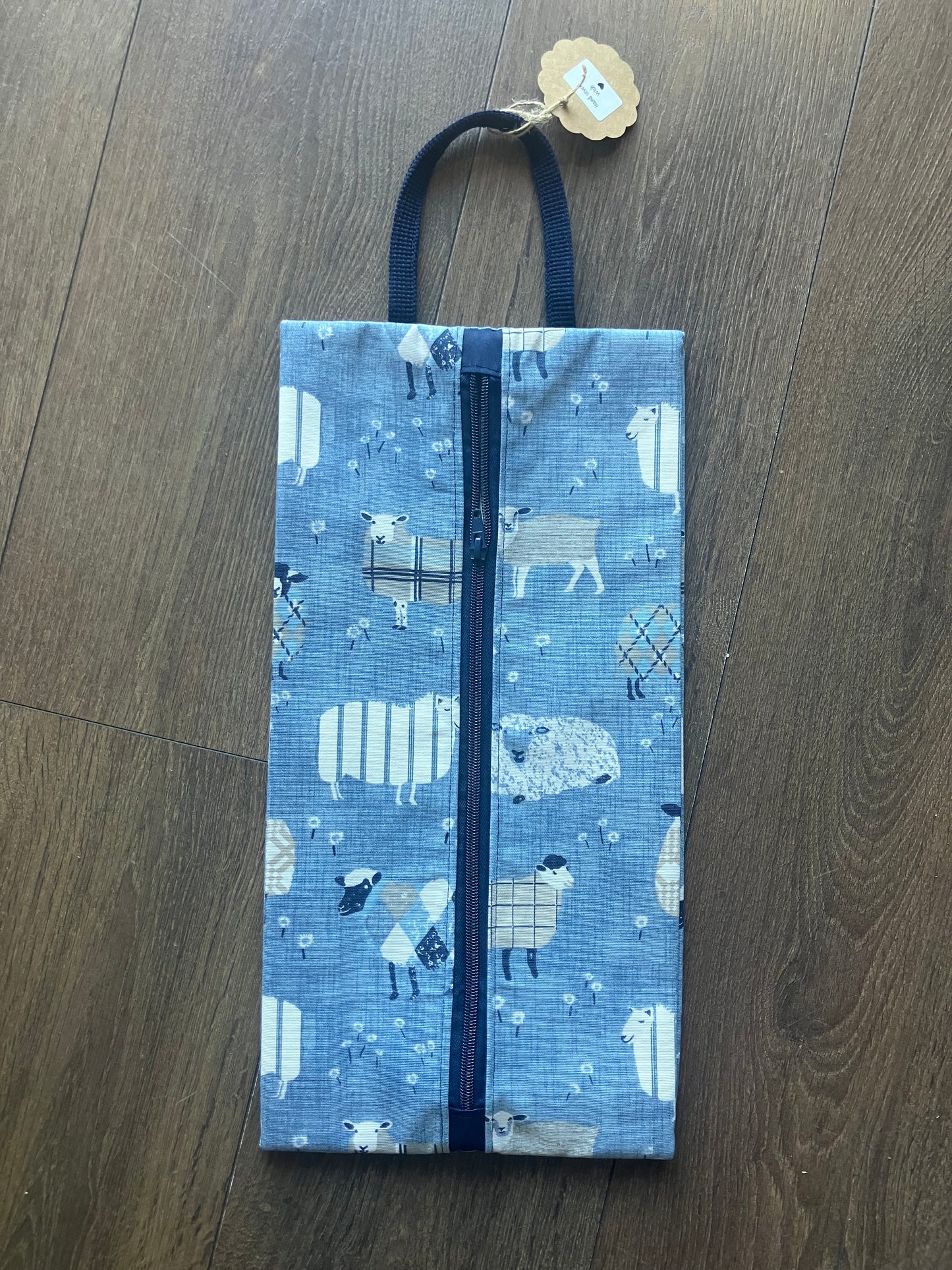 Expandable Needle Case