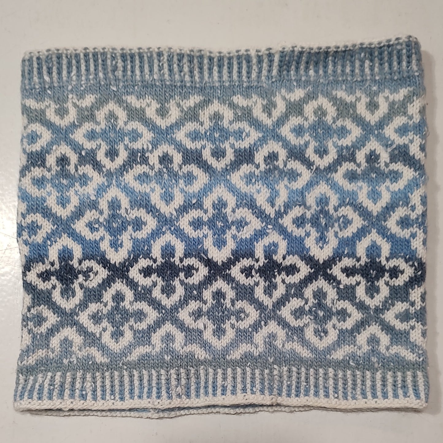 Knitted Cowl - blue and white stranded