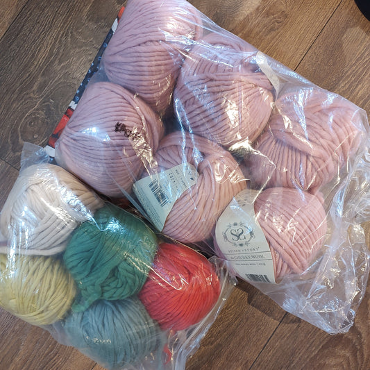 Yarn - Stitch & Story Chunky merino - 61