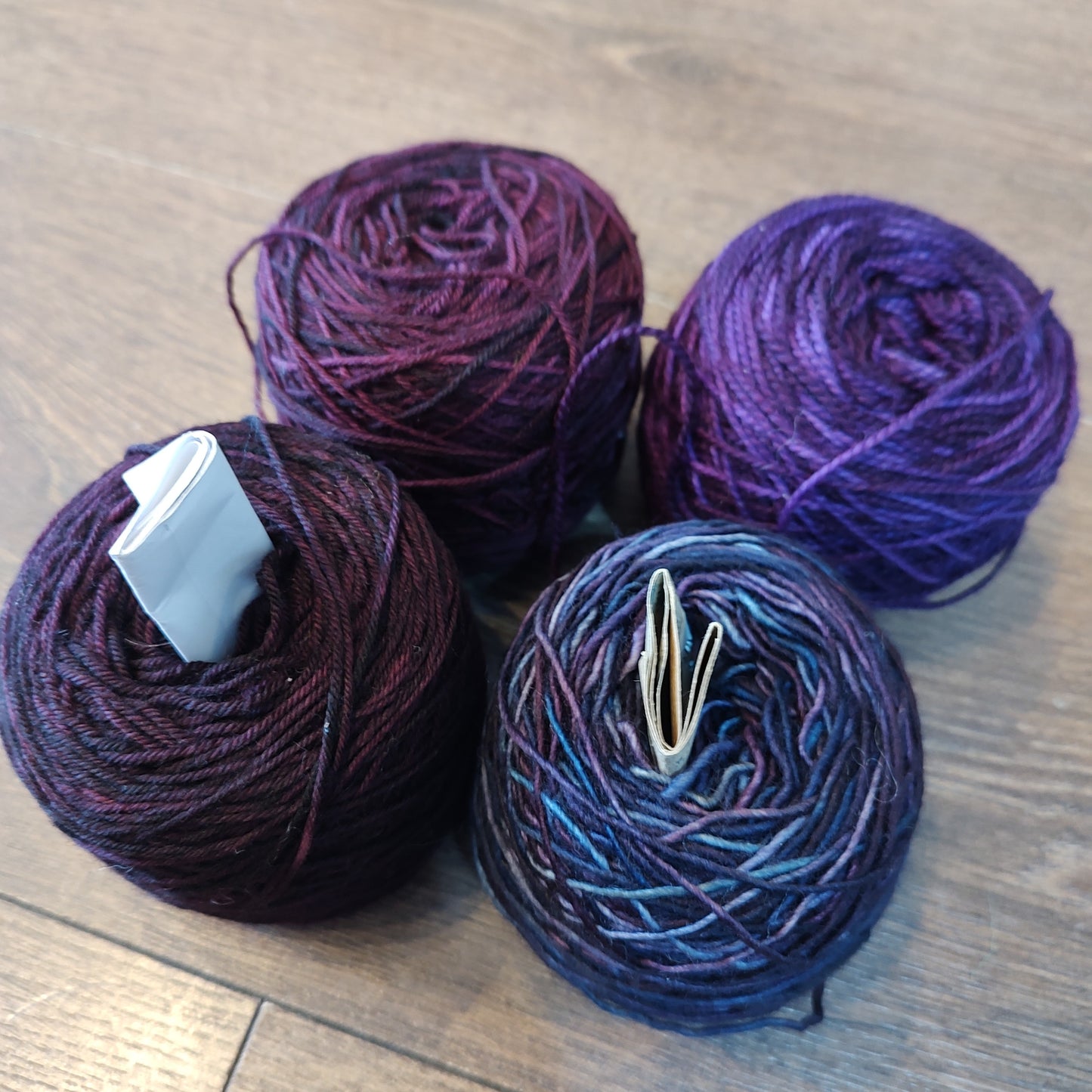 Yarn - hand-dyed mixed cakes dark purples - 93