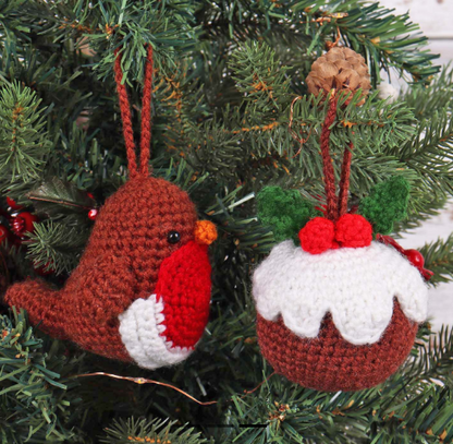 Amigurumi Robin and Christmas Pudding