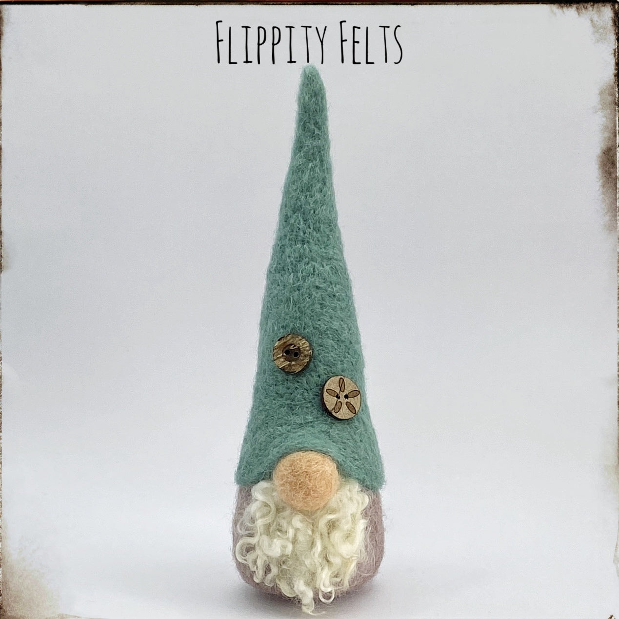 Needlefelt a holiday Tomte gnome