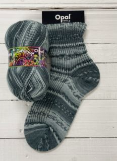 Opal Cats & Dogs 4 ply