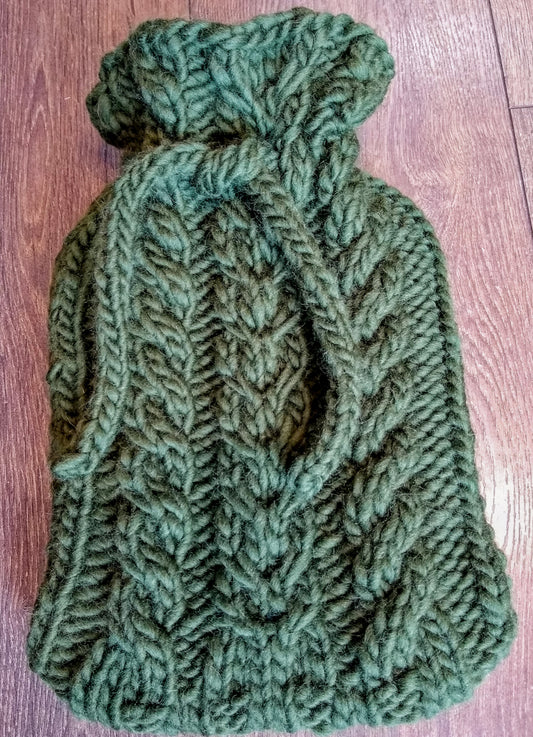 Confident Cables - knit a hot water bottle cover